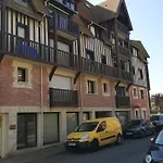 Le Mermoz - Centre, A 5 Min De La Apartmán
